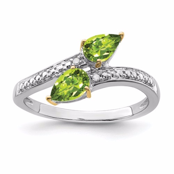 Jewelry - Peridot Diamond Ring